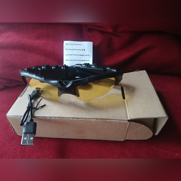 *BRAND NEW BLUETOOTH SUNGLASSES - Picture 8 of 8